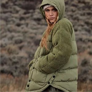 Anthropologie pilcro puffer swing jacket green hoodie buttons teddy